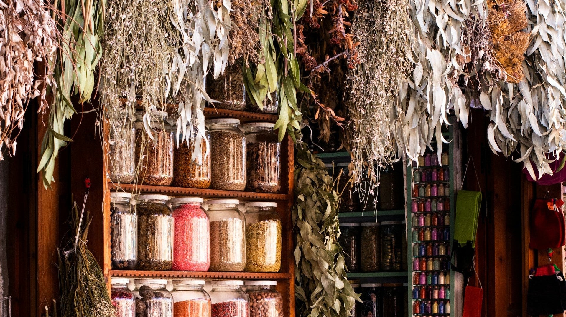 The Foodie’s Luxury Gift Guide (How to Curate the Perfect Chef’s Basket)