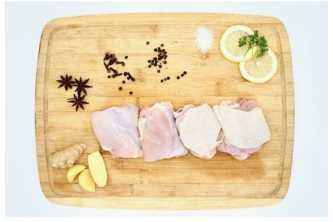 FREE-RANGE JiDORIĀ® WHOLE BONE-IN CHICKEN THIGHS