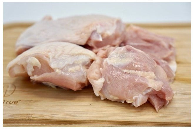 FREE-RANGE JiDORIĀ® BONELESS CHICKEN THIGHS